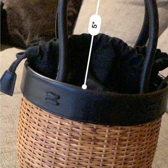 BNWOT Barr + Barr Wicker Bucket Bag - Picture 7 of 9